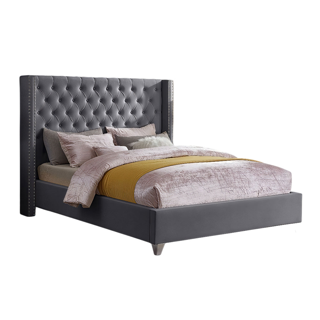 CAVANELLE ROYALE™ – LUXURY TUFTED PLATFORM BED – T2380